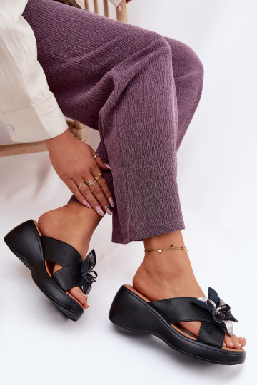 Leather Wedges With Decorative Flower Vinceza 41511 Black
