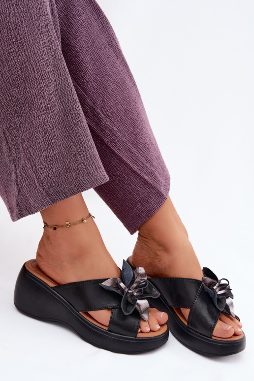 Leather Wedges With Decorative Flower Vinceza 41511 Black