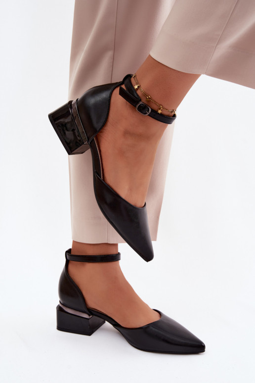 Czarne buty na obcasie z paskiem Vinceza 62278