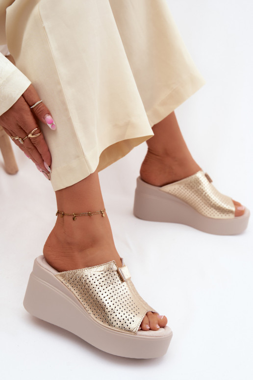 Klapki DamskiewithNaturalnej Skóry Na Koturnie Vinceza 95392 Złote