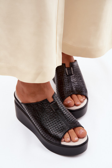 Black women's faux leather platform slippers Vinceza 95392