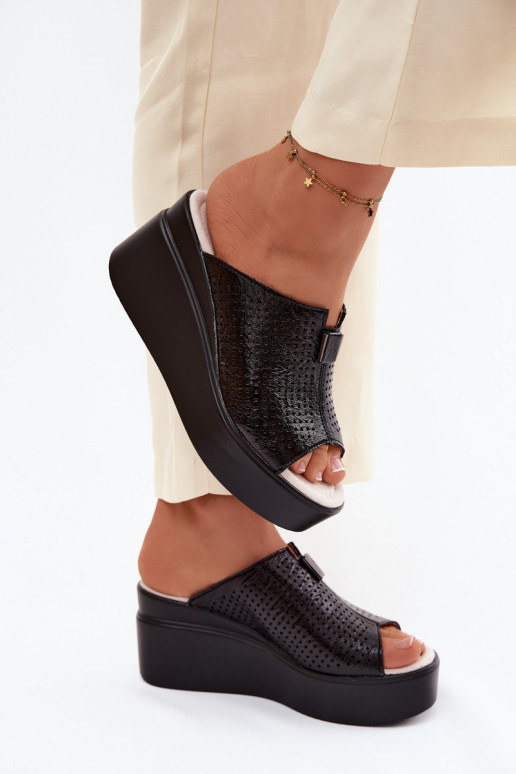 Klapki DamskiewithNaturalnej Skóry Na Koturnie Vinceza 95392 Czarne