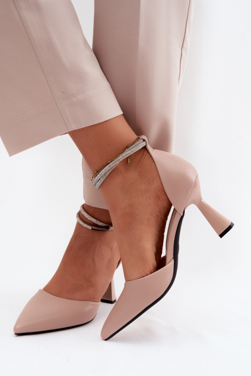 Beige shoes with small heel and shiny straps Vinceza 62283