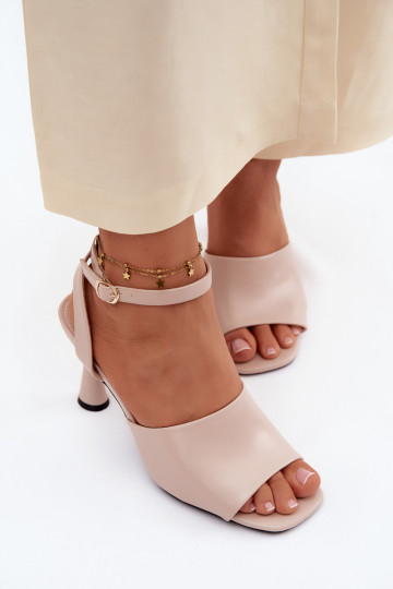 Beige women's sandals with small heels Vinceza 62297