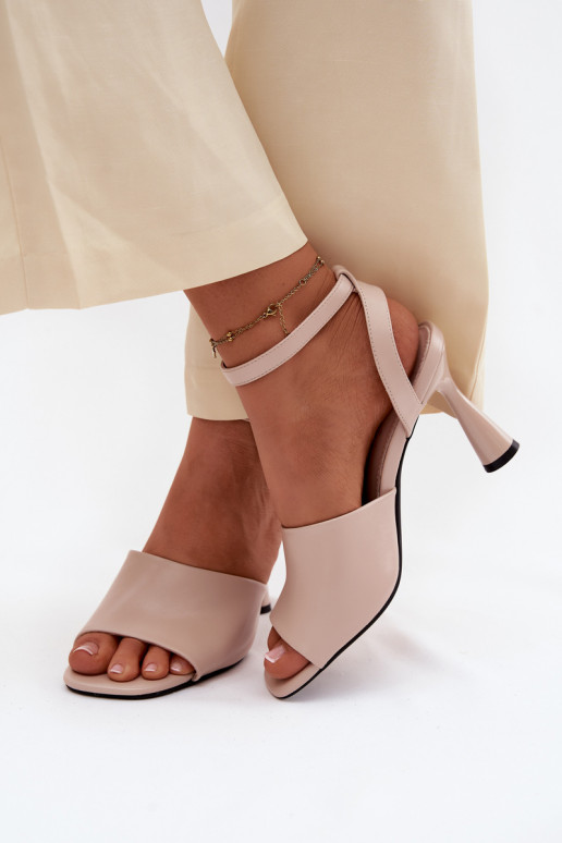 Beige women's sandals with small heels Vinceza 62297
