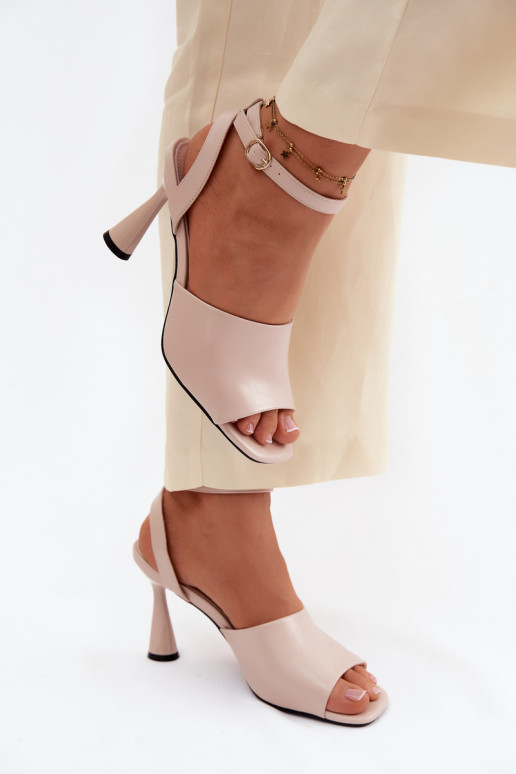 Beige women's sandals with small heels Vinceza 62297