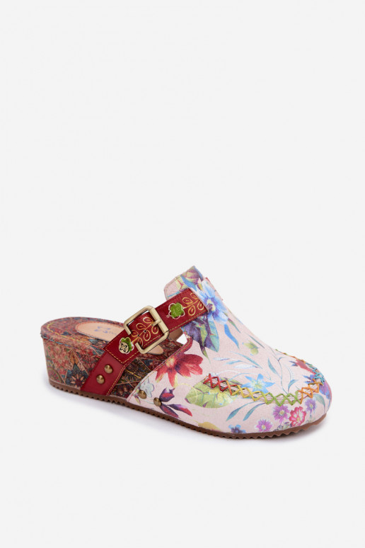 Leather women's slippers with platform and flowers in various colors
