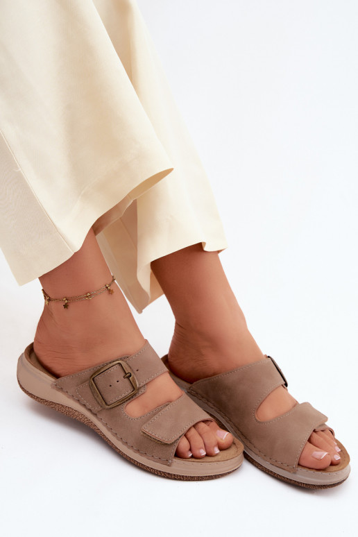 Women's slippers with buckles and sticky closure in brown
