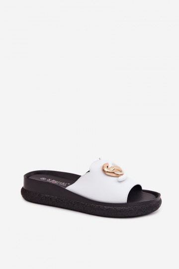 Leather slippers with decorative details in white color 2