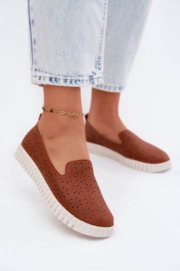 Brązowe ażurowe buty wsuwane Salty 2