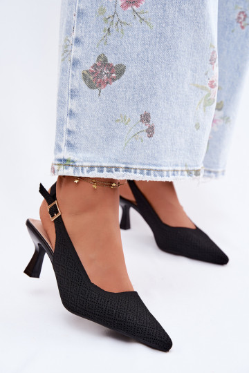 High-heeled sandals in black color Delessa 2