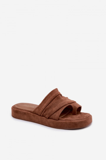Brown women's slippers with ruffles Gelmira 2