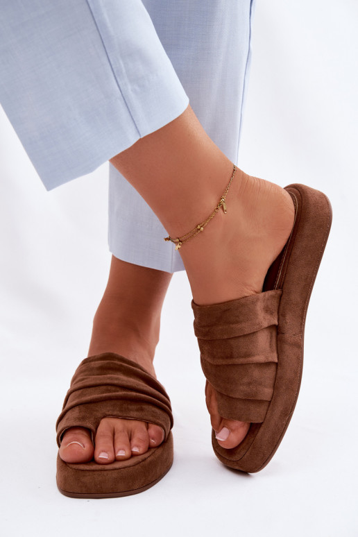 Brown women's slippers with ruffles Gelmira