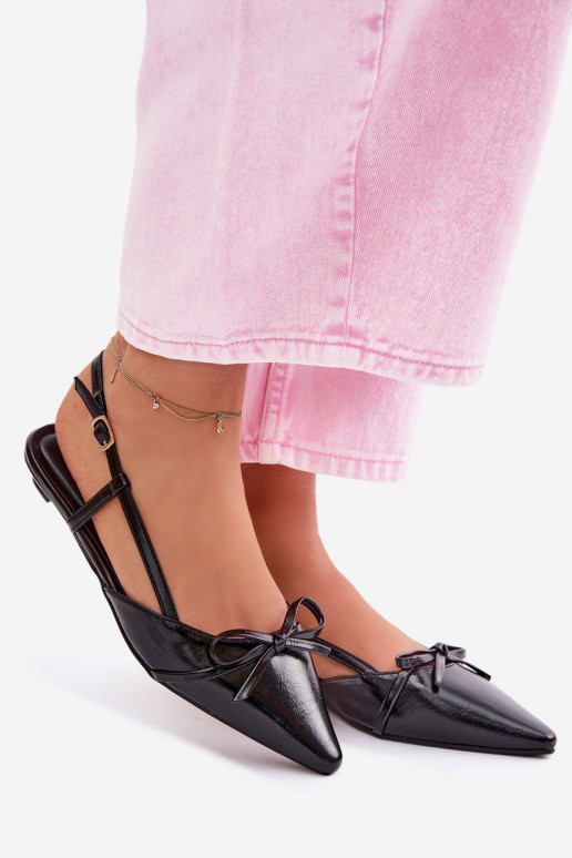 Black women's sandals made of faux leather on a low heel Jelmera