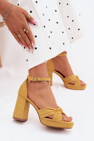 Women's Block Heel Sandals Made of Faux Suede Yellow Rosetta