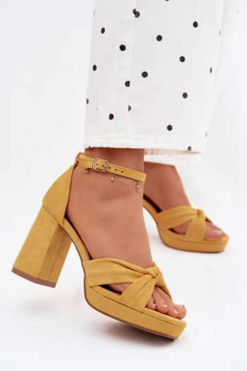 Women's Block Heel Sandals Made of Faux Suede Yellow Rosetta 2