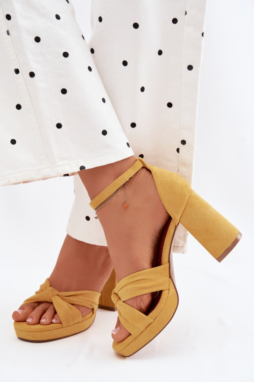 Women's Block Heel Sandals Made of Faux Suede Yellow Rosetta