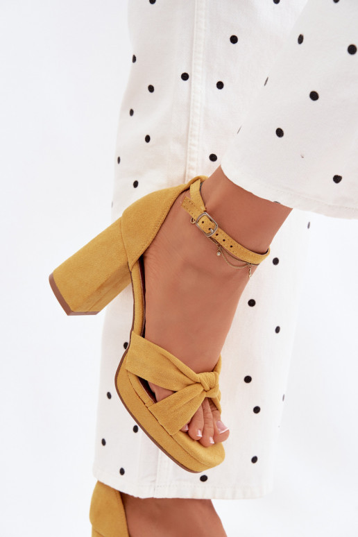 Women's Block Heel Sandals Made of Faux Suede Yellow Rosetta