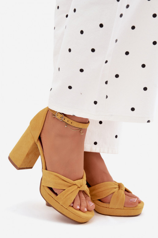 Women's Block Heel Sandals Made of Faux Suede Yellow Rosetta