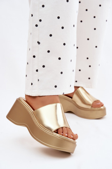 Gold platform slippers Virelia 2
