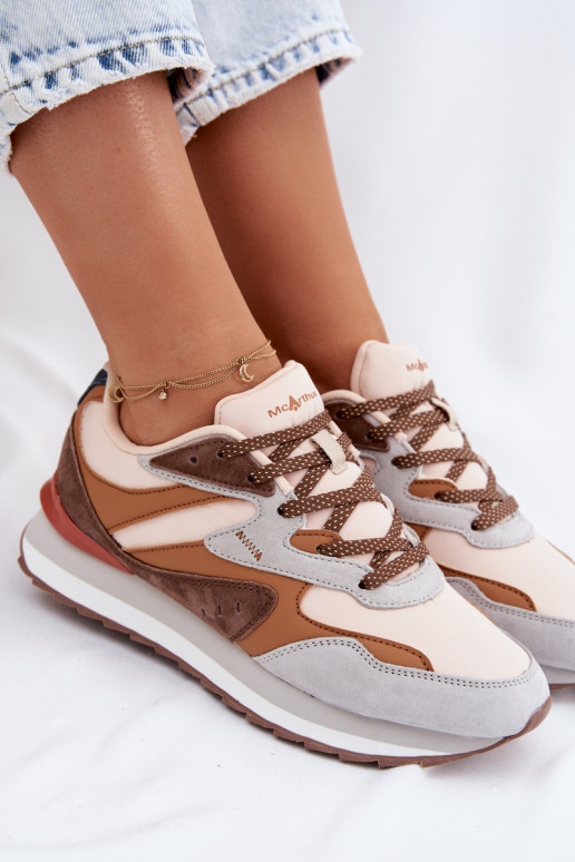 Brązowe sneakersy damskie ze zamszu McArthur MA253IN