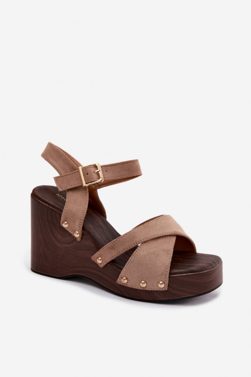 Sandały Damskie Na Koturnie Ze Złotymi Ćwiekami Beżowe Velvra