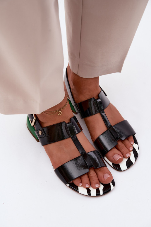 Women's sandals with patent effect Tai turiciejka K7455-01 black