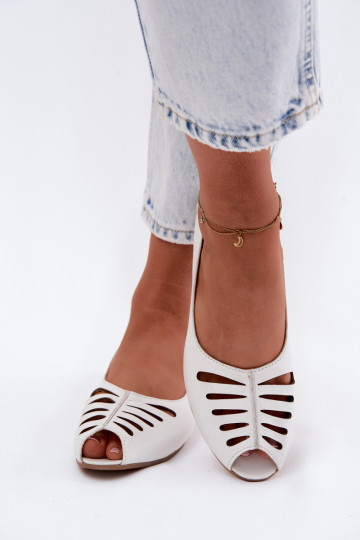 Openwork ballerinas with faux leather Tai turiciejka P7541-11 white 2