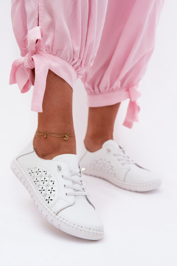 Shoes with cut-out elements made of natural leather in white color Flaria 2