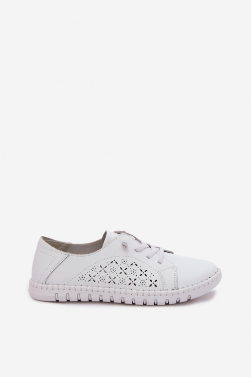 Shoes with cut-out elements made of natural leather in white color Flaria