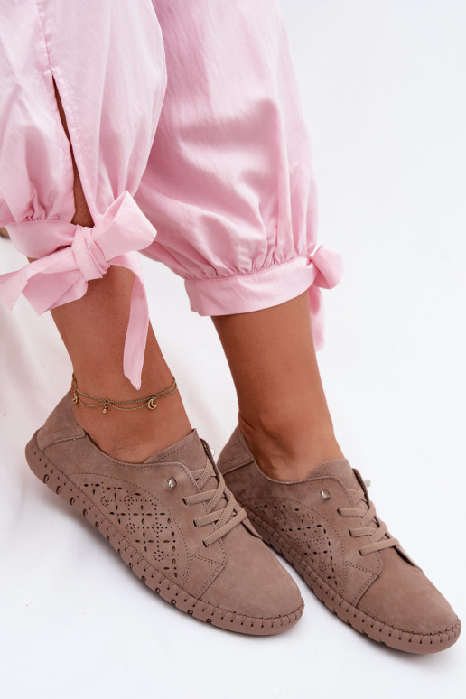 Shoes with cut-out elements made of faux suede in sand color Flaria