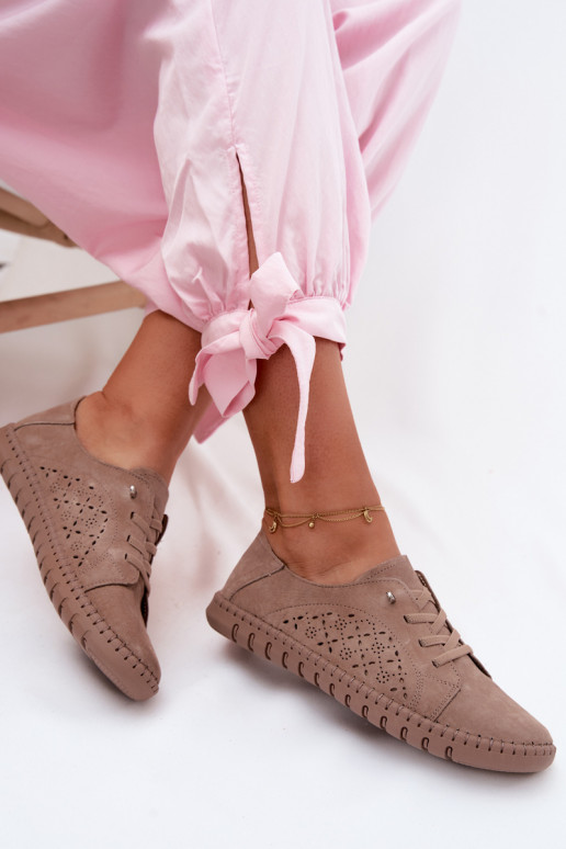 Shoes with cut-out elements made of faux suede in sand color Flaria