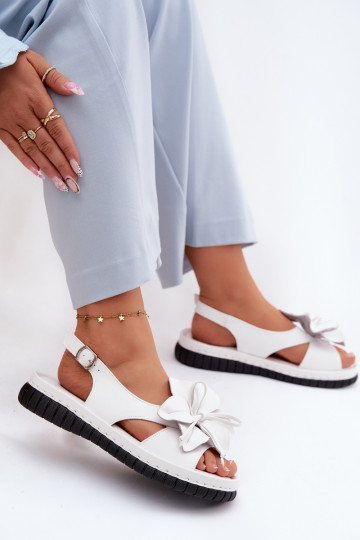 Leather Women's Sandals With Decorative Flower Vinceza 66917 White 2