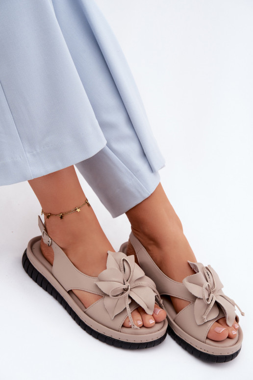 Leather Women's Sandals With Decorative Flower Vinceza 66917 Beige