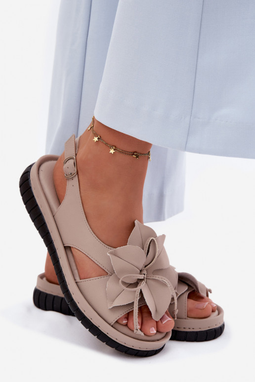 Leather Women's Sandals With Decorative Flower Vinceza 66917 Beige