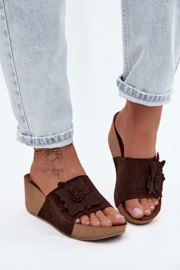 Leather Suede Women's Platform Sandals With Decorative Flower Zazoo 40312 Chocolate
