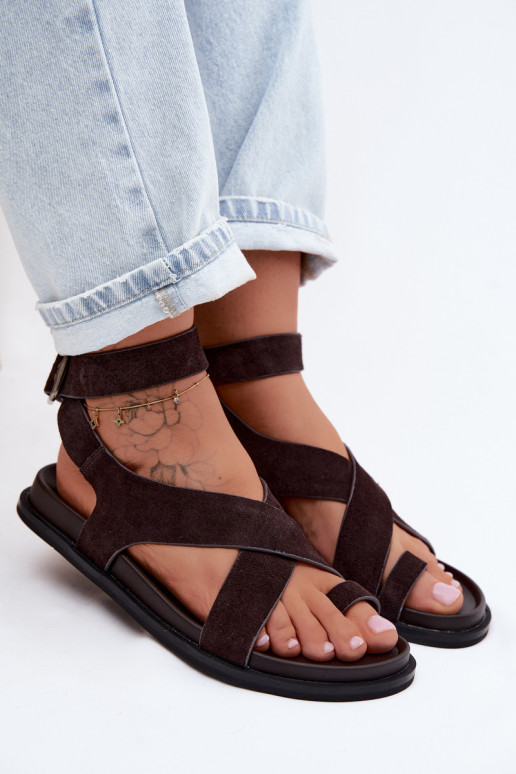 Flat sandals made of natural suede D&A CR61-3049 chocolate