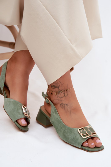 Elegant heeled sandals in green faux suede