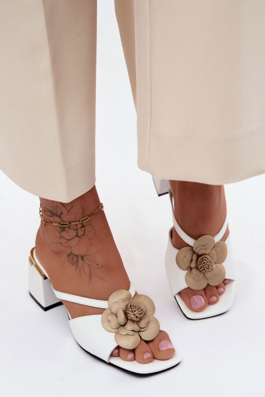 Leather Women's Heeled Sandals With Flower White Catva