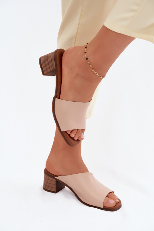 Leather slippers with heels in sand color Tai turiciejka E7395-04