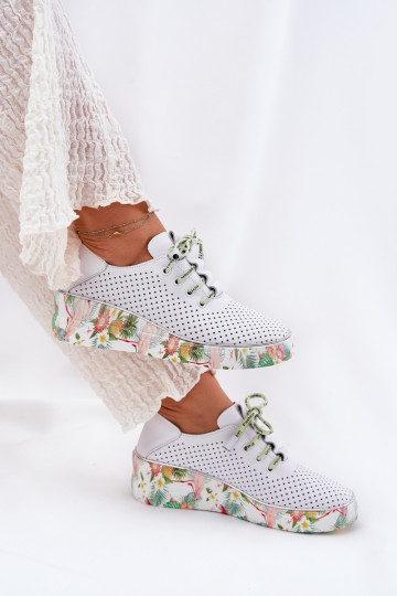 Leather platform shoes with patterns in white-green Artiker 54C1807