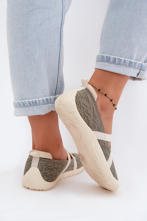 Sporty ballerinas with elastic straps in green Artiker 58C1904