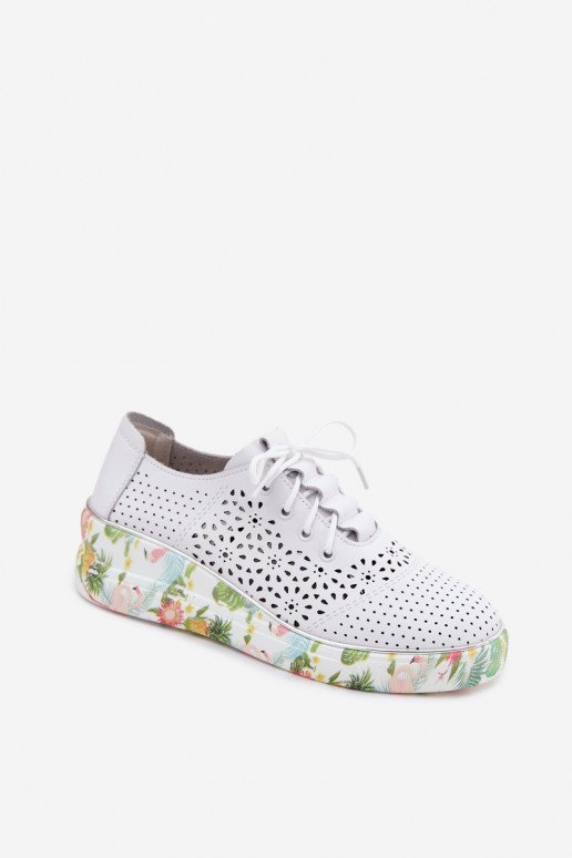 Women's leather shoes with cut-out elements on platform in white Artiker 54C1604