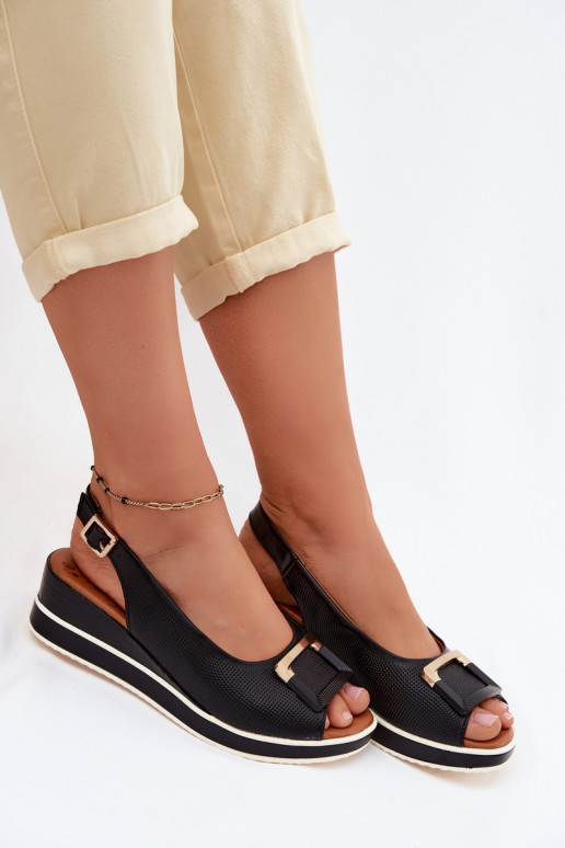 Czarne sandały damskie z platformą i klamrami Artiker 58C0086