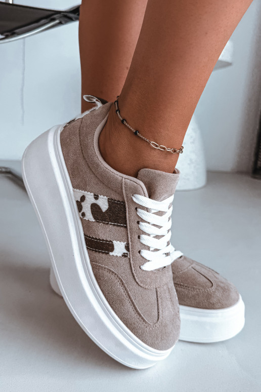 Sneakers na platformie z beżowej sztucznej zamszowej Averin