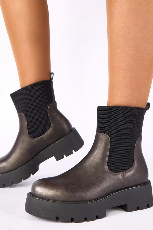 Metallic ankle boots on a platform with an elastic shaft Berniece