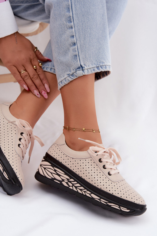 Sand-colored women's shoes with cut-out elements and platform Morra