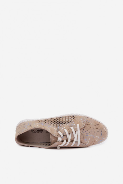 Sand-colored patterned shoes with cut-out elements made of faux suede Tenebra
