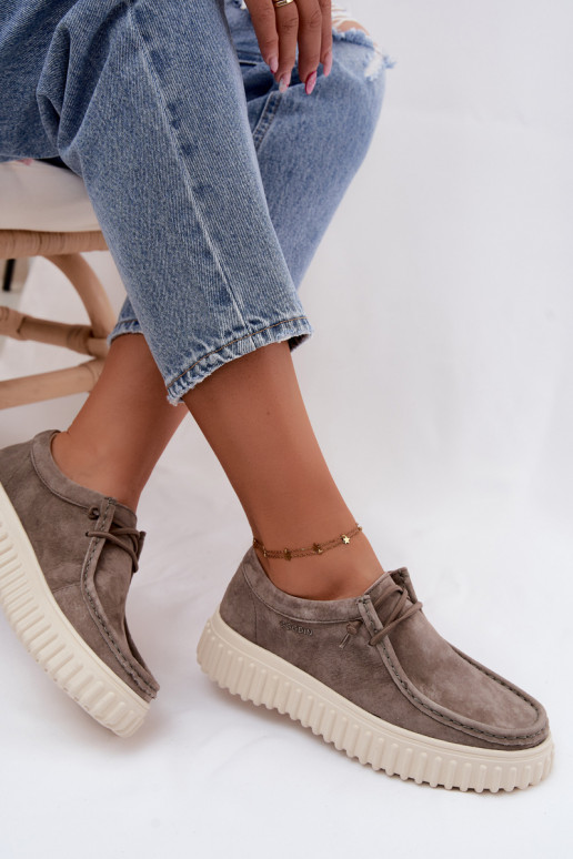 Clay-colored women's shoes made of faux suede with platform Jamila
