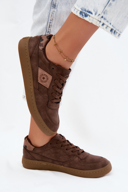 Błyszczące sneakersy dla kobiet Big Star UU274017 w kolorze brązowym
